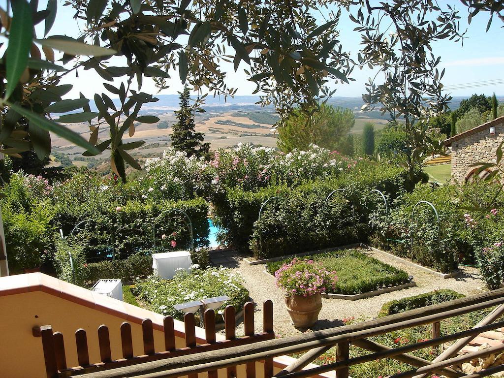 Podere Le Monache 몬타이오네 외부 사진