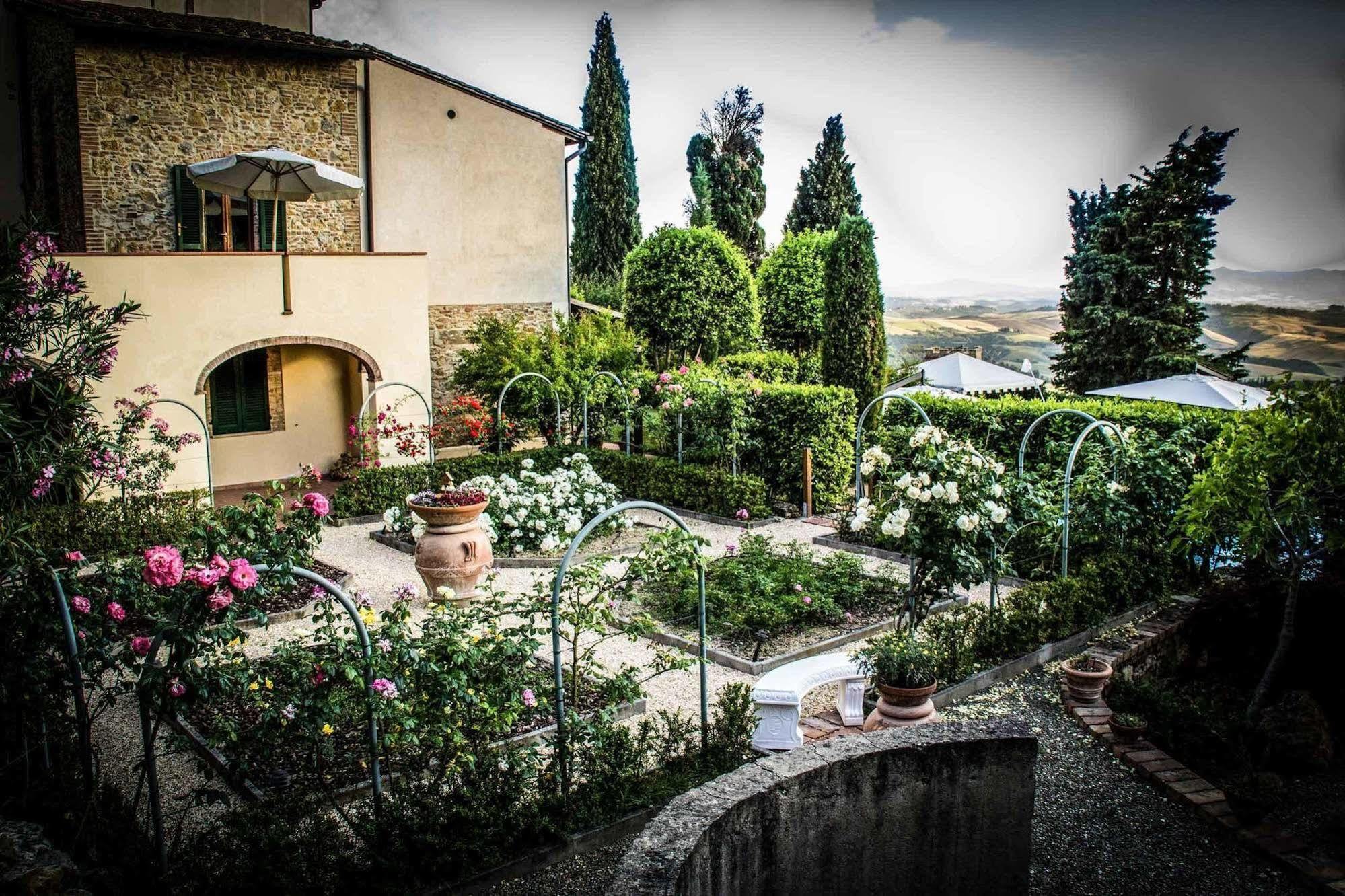 Podere Le Monache 몬타이오네 외부 사진